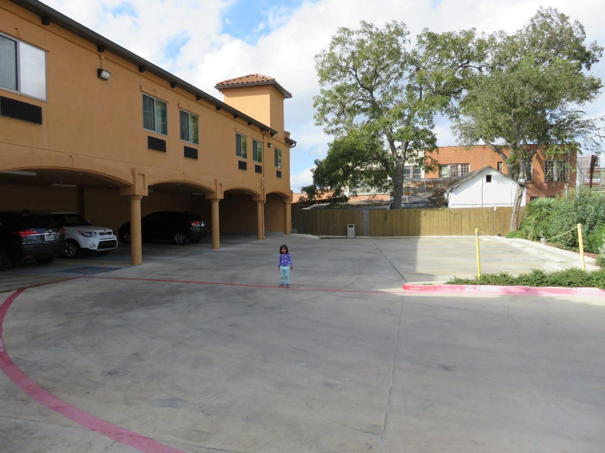 La Hacienda Inn San Antonio Exteriör bild